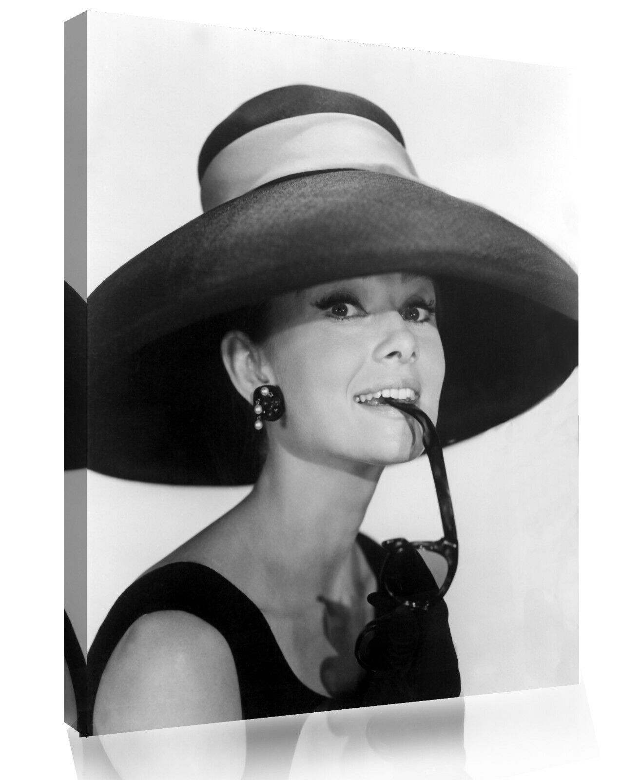 Audrey Hepburn With Sunglasses Black & White Canvas Wall Art Picture Print