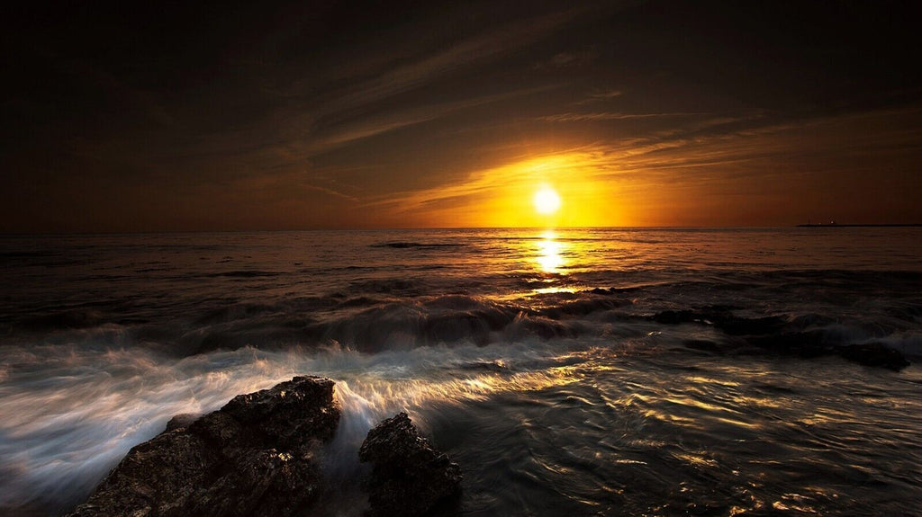 Sunset Over The Ocean seascape Canvas Wall Art Picture Print